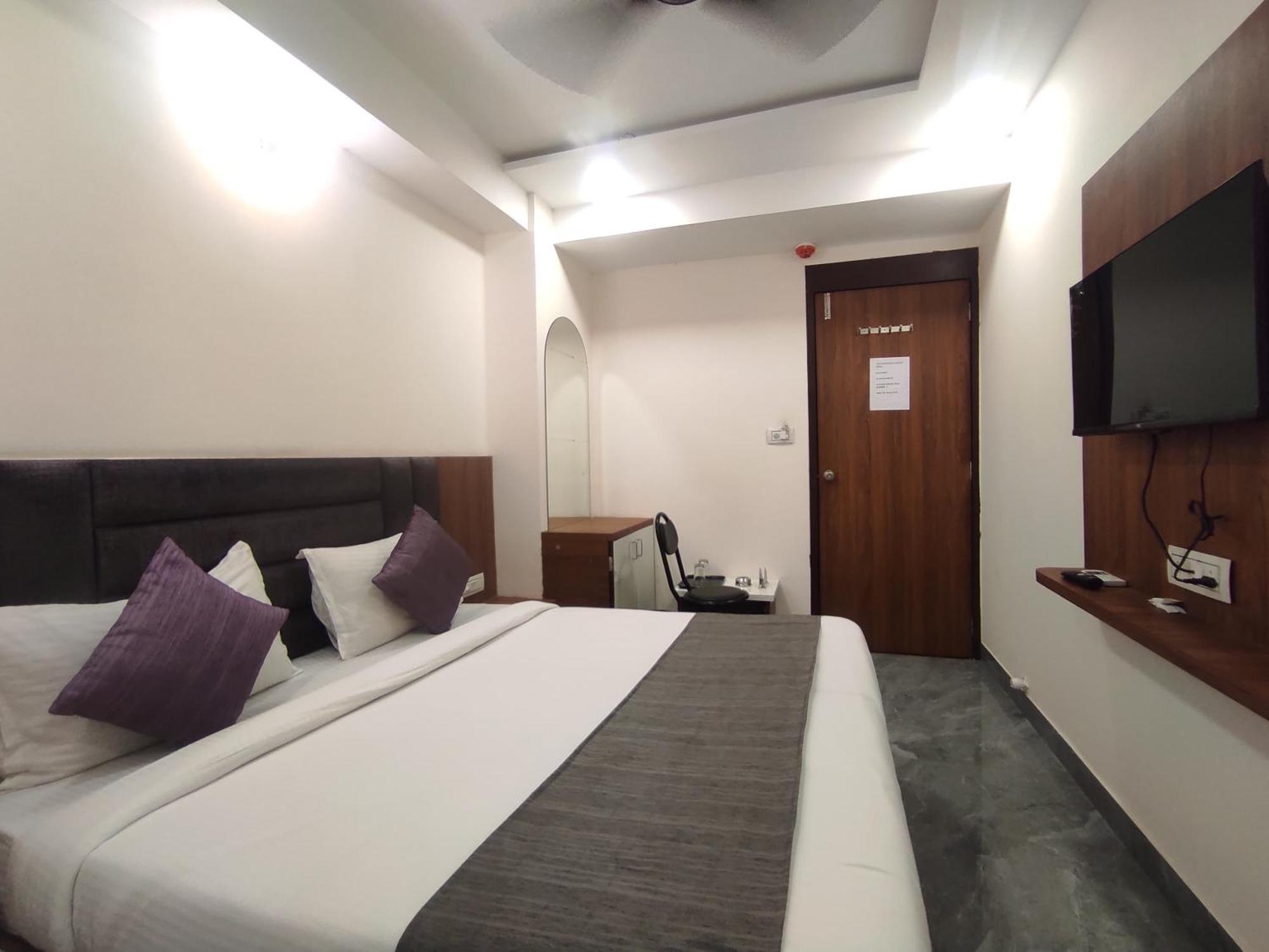 Hotel Earth Inn, Subhash Bridge, Rto Circle, Ahmadábád Kültér fotó